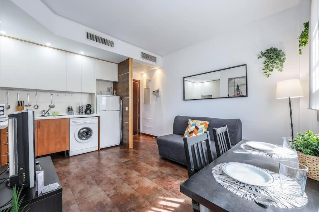 Lovely In Atocha Apartment